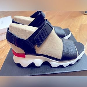 Size 7 Sorel Kinetic Sandal